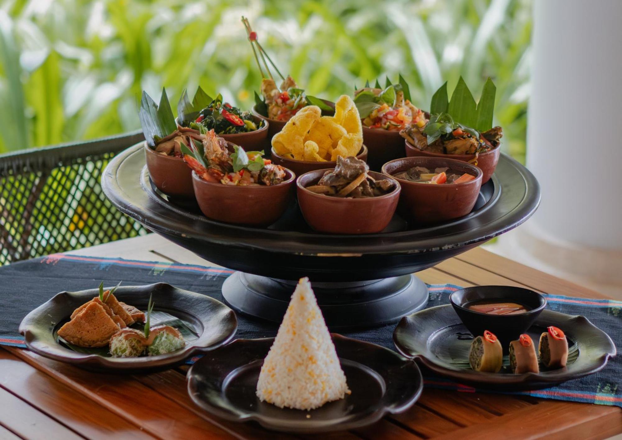 Sudamala Resort, Komodo, 纳闽巴霍 外观 照片 A selection of Thai cuisine